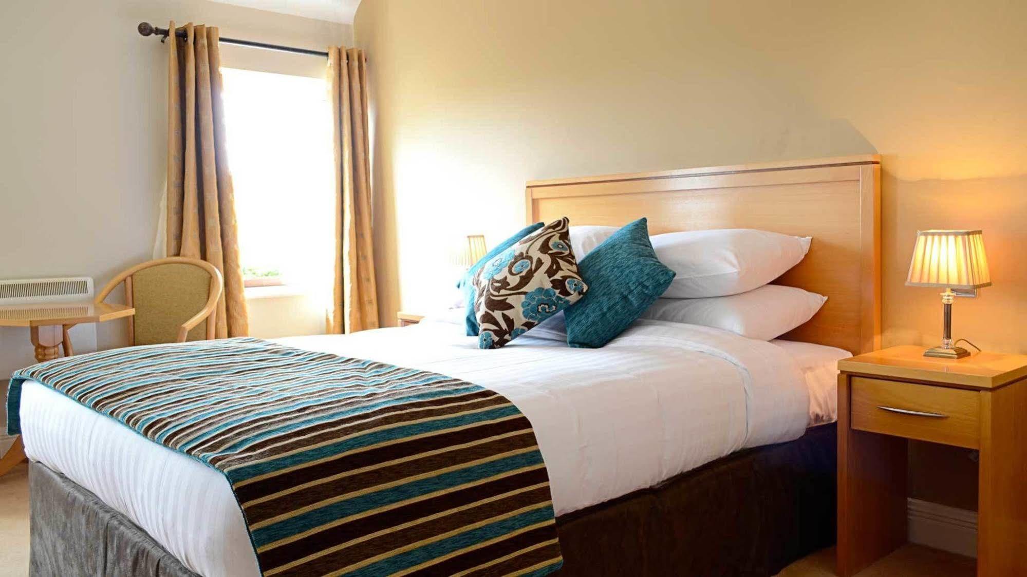 Cill Aodain Court Hotel Килтимах Екстериор снимка
